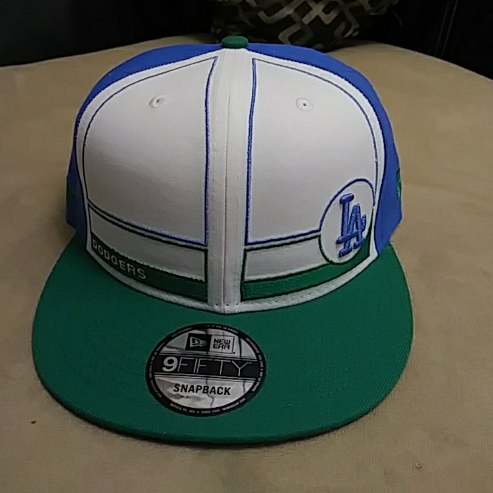 (SOLD) NWT NEW ERA DODGER SNAPBACK